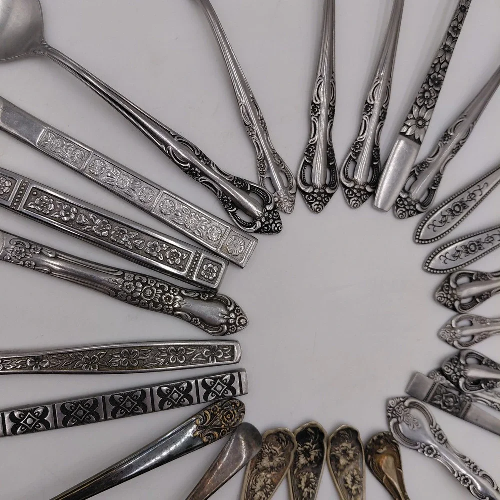 Vtg Flatware Mixed Lot 24 Ornate Fancy Patterns Silverware Jewelry Art Geometric